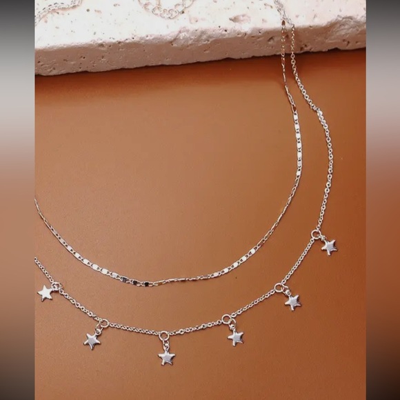 🌼Delicate double layer star drop necklace🌼 - Picture 2 of 2